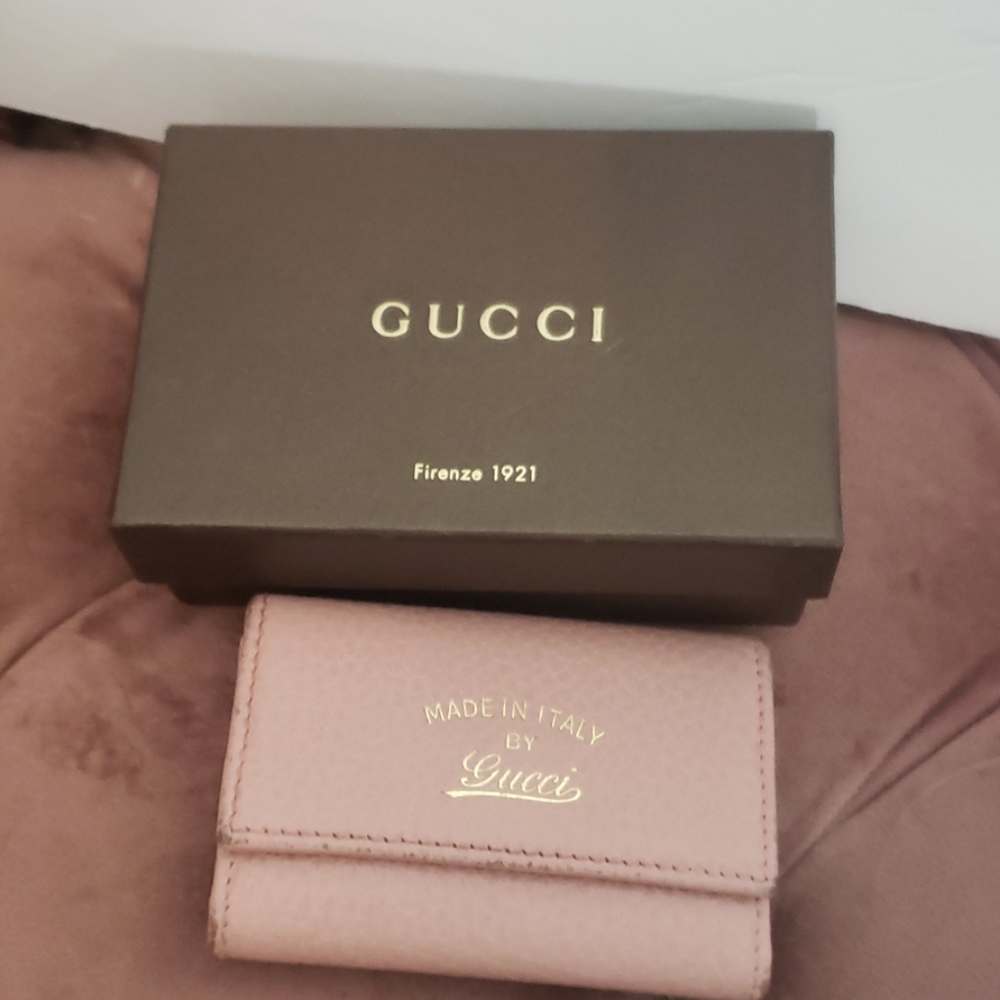 GUCCI LIL PINK KEY CHAIN